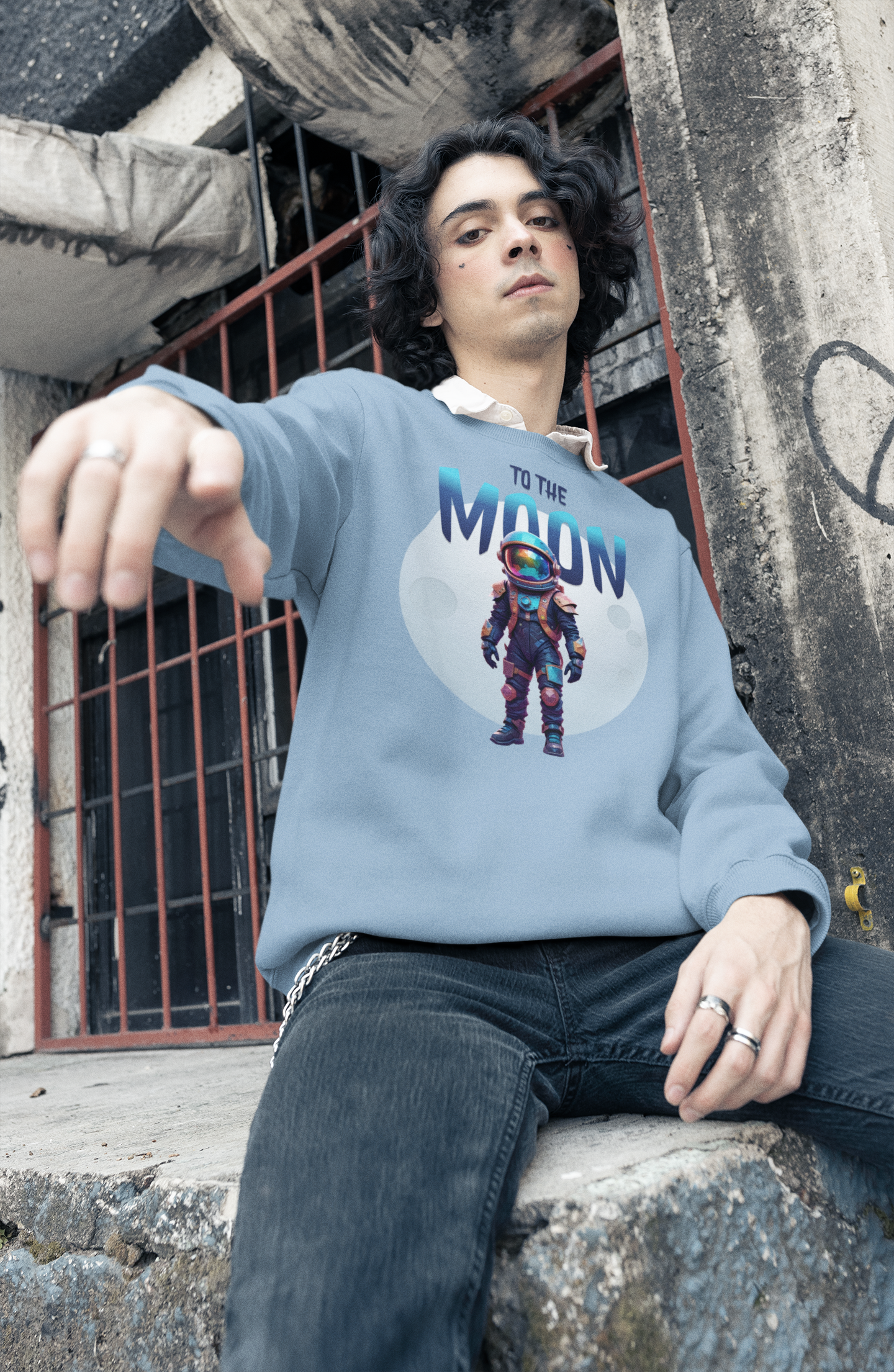 To The Moon Sweatshirt - A Foldlined Original